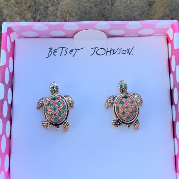 New with Box Betsey Johnson Turtle Stud Earrings - Picture 3 of 4